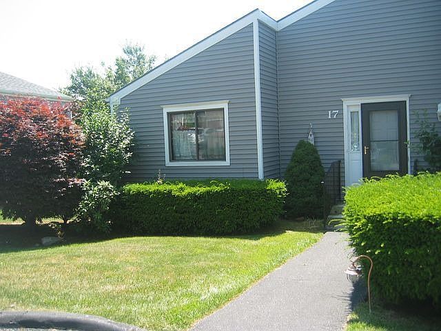 1st image of 17 Brewster Woods Dr #17
