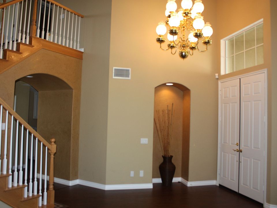 2nd image of 3538 Moonlight Ct