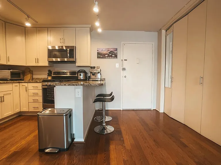 2401 H St NW #706 — Photo 5