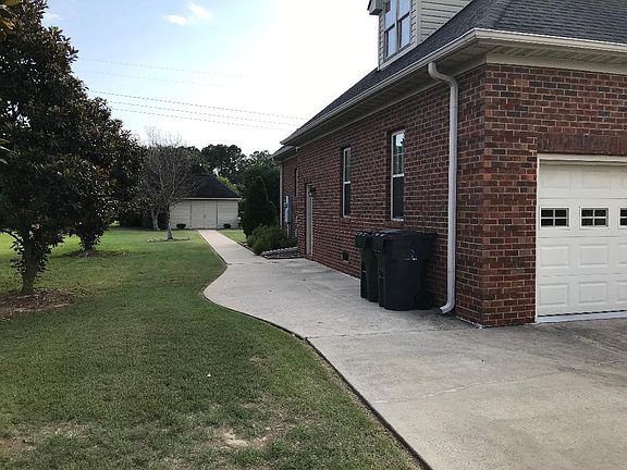 2nd image of 1101 Sunset Dr
