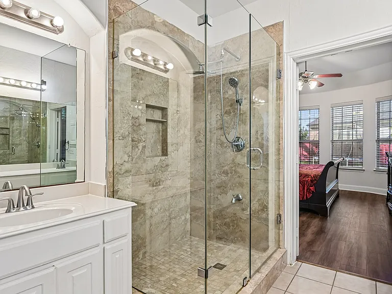 6006 Shadywood Ln — Photo 19