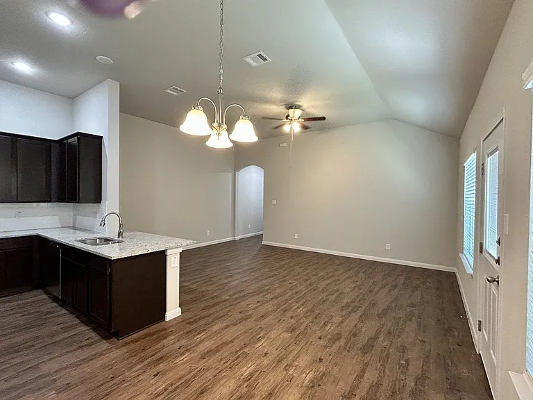 10007 Westover Blf — Photo 13