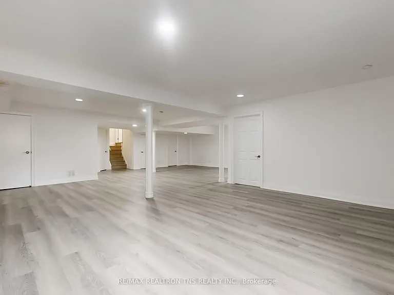 77 Frank Endean Rd — Photo 40
