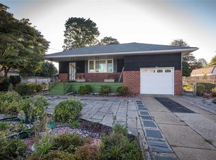 724 Sterling St, Bellmore, NY 11710