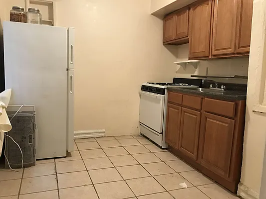 Rented by BRICK & GALO REALTY CORP | media 5