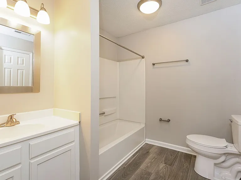 Wendover Ridge Apartments — Photo 48