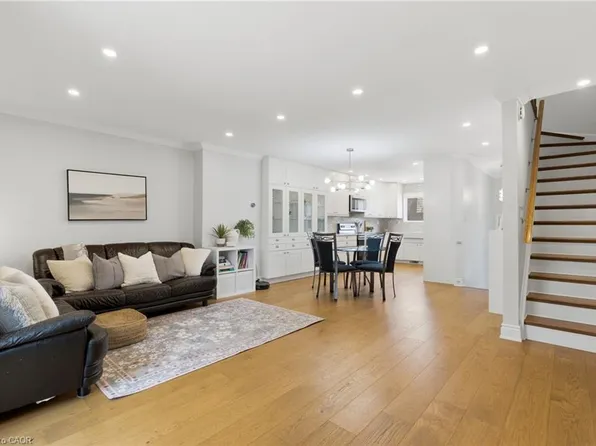 1520 6th Line #21, Oakville, ON L6H 2P2