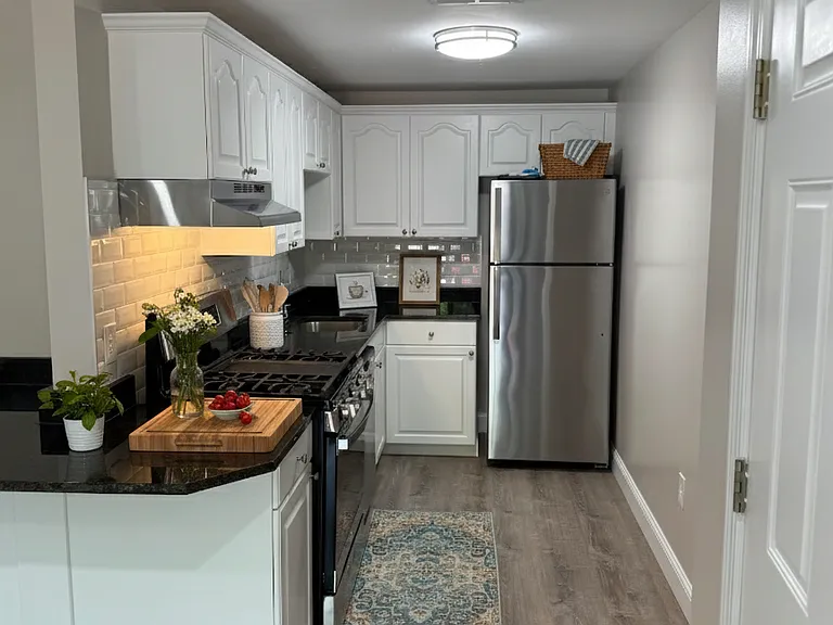 Pondsview Apartments — Photo 34