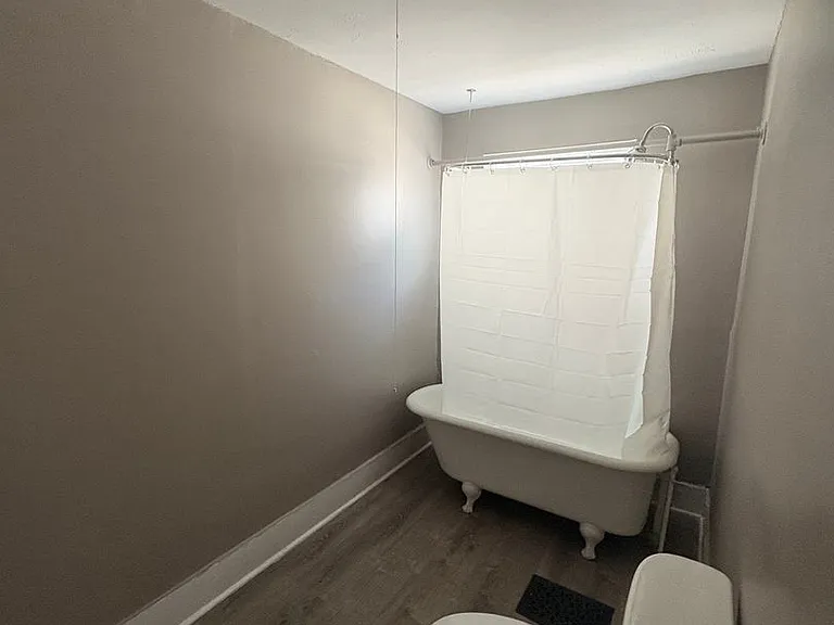 340 Carter St — Photo 6
