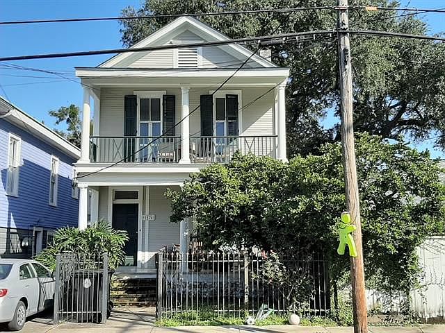 1st image of 1524 Burdette St