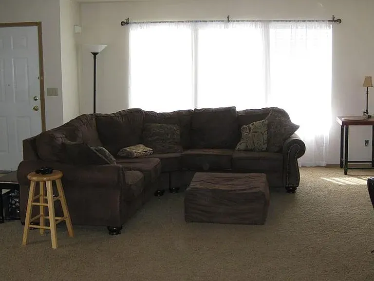 1725 W Kagy Blvd — Photo 6