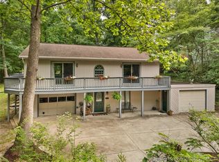 1912 Coachman Dr, New Albany, IN 47150