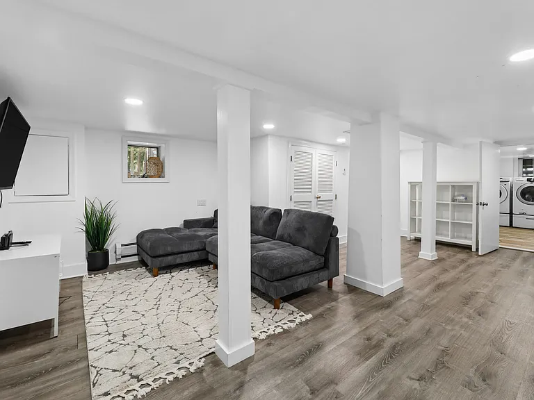 107 E Madison Ave — Photo 21