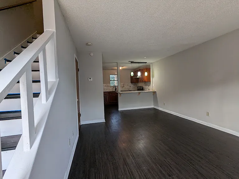 3728 Oakwood Hills Dr #B — Photo 7