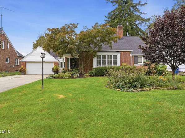 2810 Densmore Dr, Toledo, OH 43606