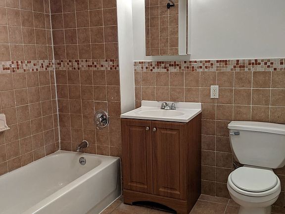 5th image of 39 Lincoln Park #4A