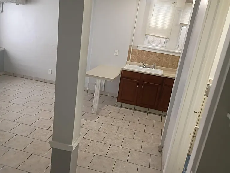 189 Lake Ave — Photo 16