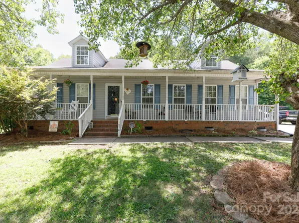 1670 Dawson Ct, Rock Hill, SC 29730