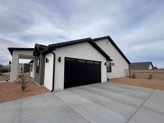 5th image of 701 W Canyon Pine Dr