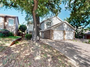 1437 Palmnold Cir W, Fort Worth, TX 76120