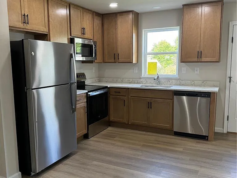 671 Sipos — Photo 3