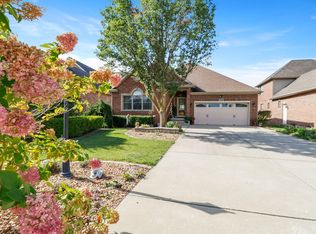 10400 Doubletree Dr S, Winfield, IN