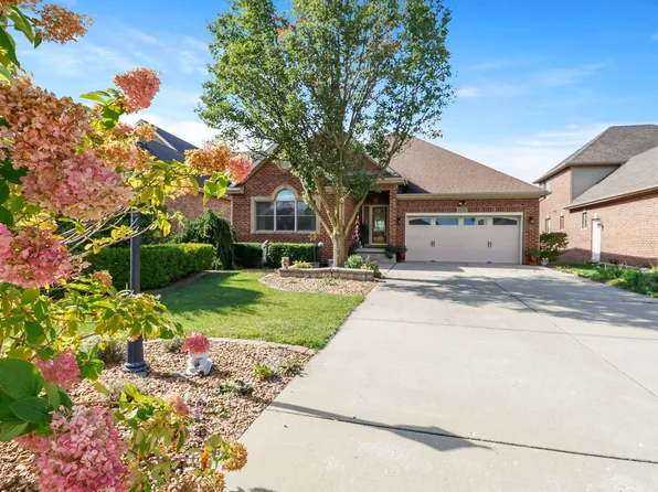 10400 Doubletree Dr S, Winfield, IN 46307