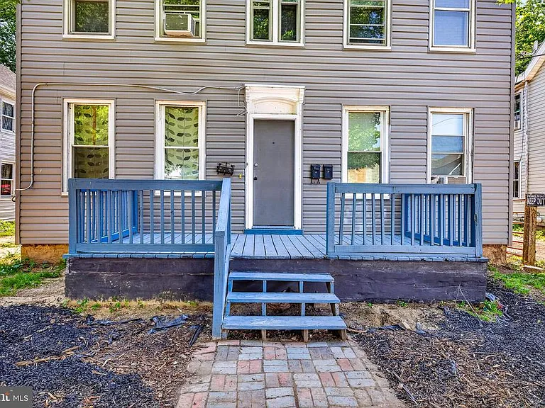 40 S Governors Ave #2 — Photo 3
