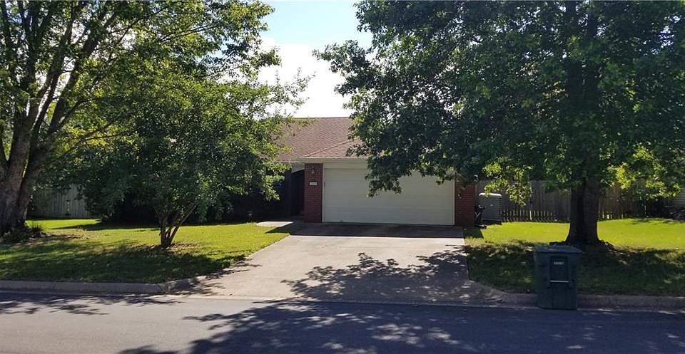 1st image of 1550 S Tallgrass Dr