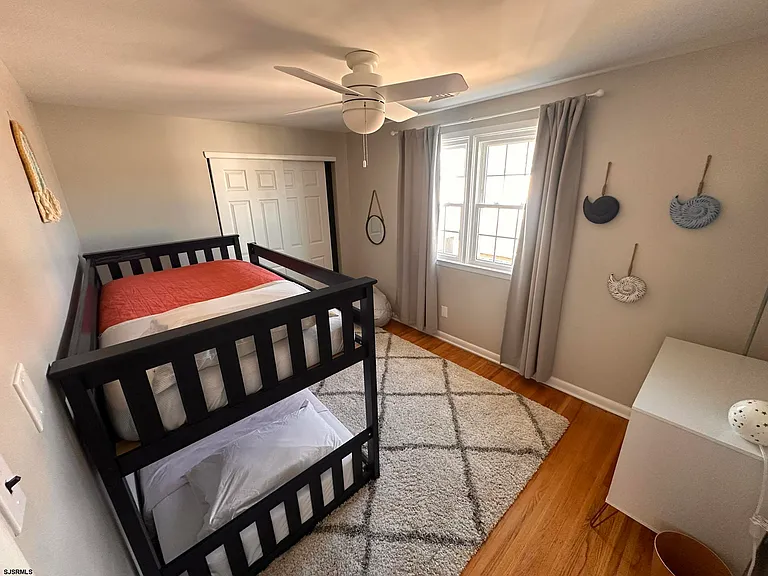 611 N Delavan Ave — Photo 14