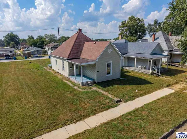 2108 N 13 1/2 St, Terre Haute, IN 47804