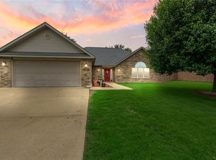 745 Asboth St, Pea Ridge, AR 72751