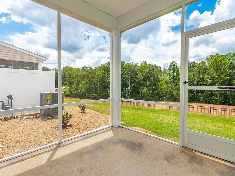 Screen porch