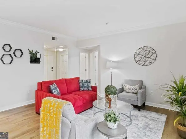 2161 Peachtree Rd NE APT 405, Atlanta, GA 30309