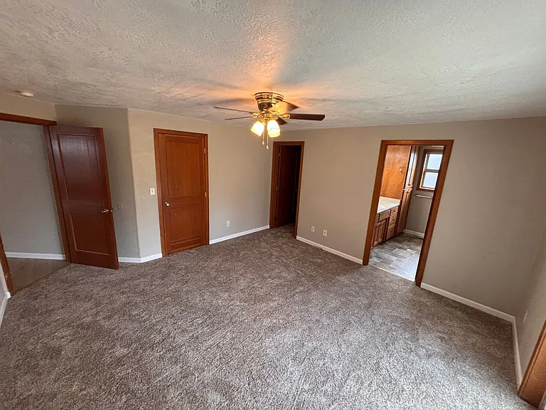 3052 Gary Dr — Photo 16