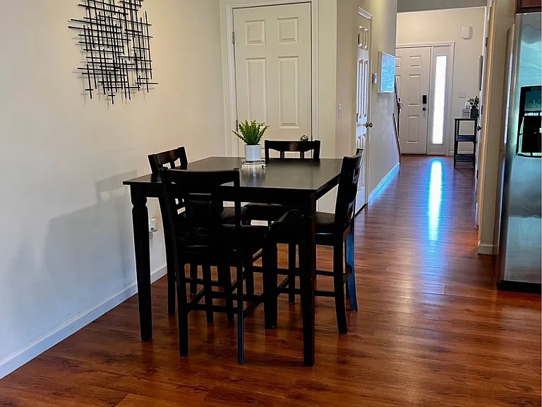 1304 Townhouse Dr — Photo 7