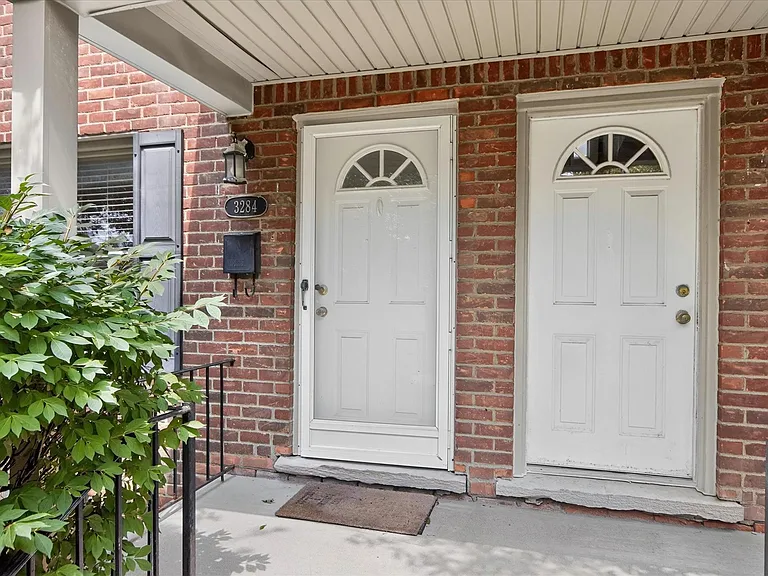 3284 Coolidge Hwy — Photo 5