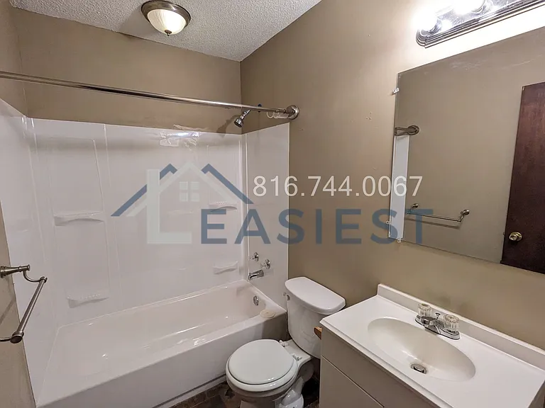 405 NE Orchard St #A — Photo 13