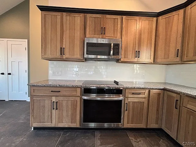 7438 Lakeshore Rd — Photo 15