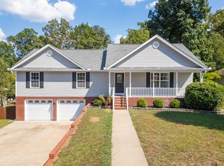 8100 Zoe Dr, Ooltewah, TN 37363