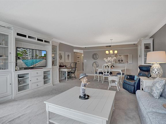 4th image of 3200 Port Royale Dr APT 504
