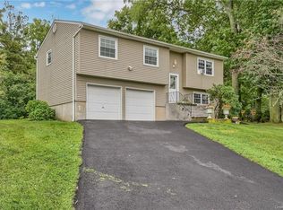 7 Mohican Rd, Newburgh, NY 12550