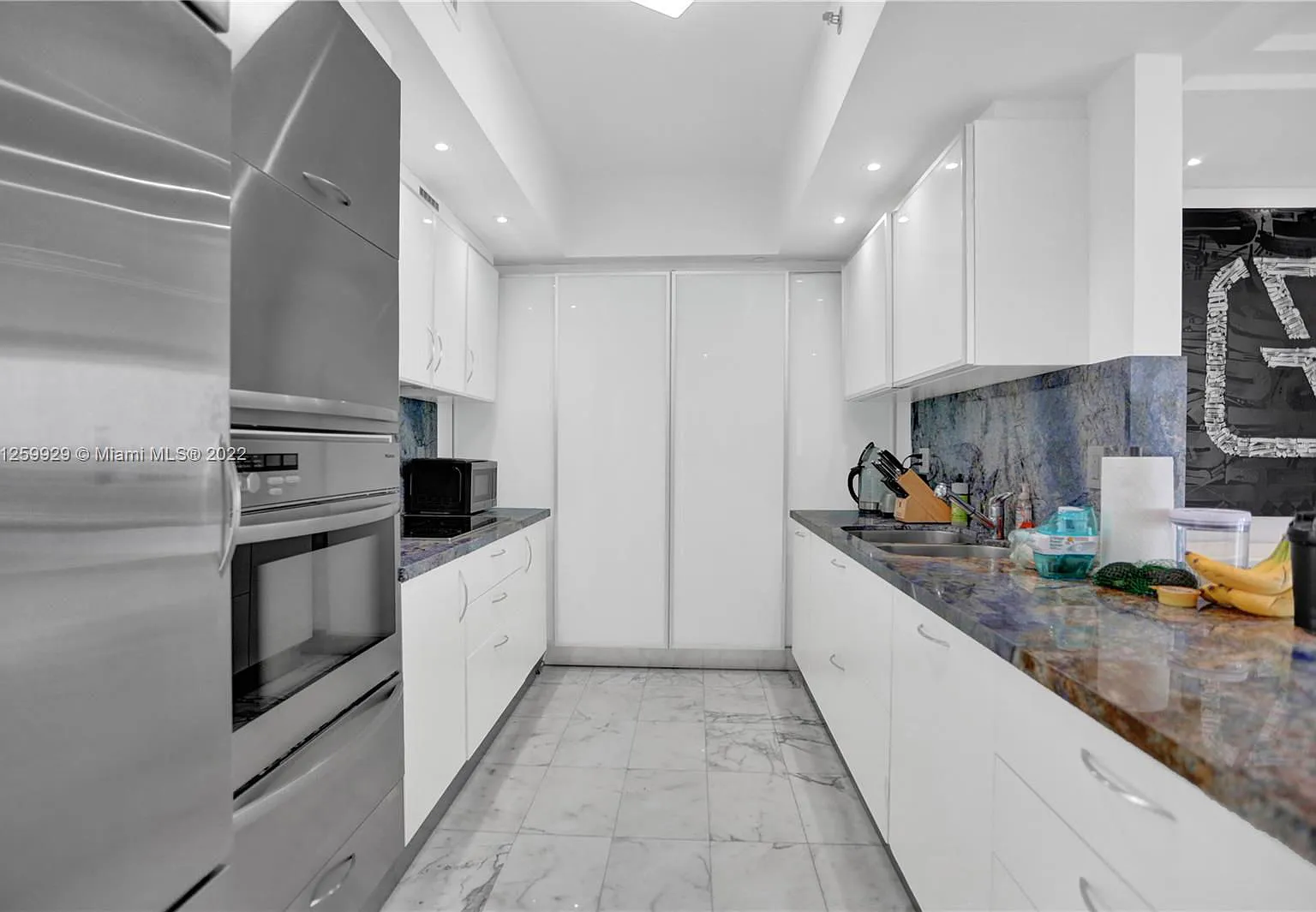 2 bed, 2.0 bath, 2100 sqft, $15,500 — Photo 2