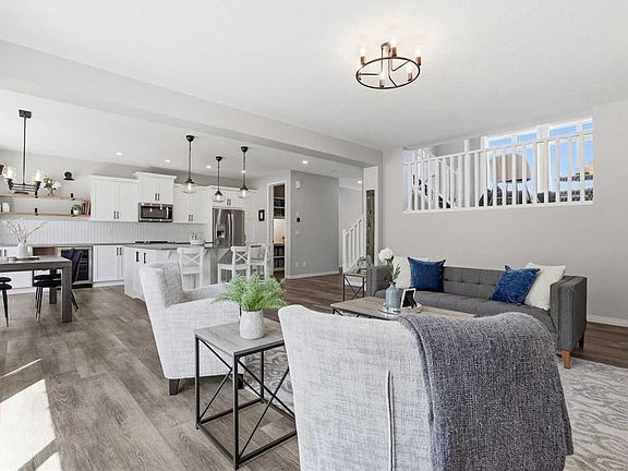 5th image of 25 Yorkville Grn SW