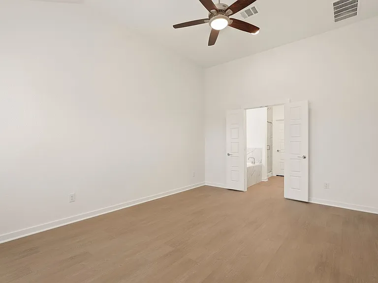 32503 Midsummer Dr — Photo 13