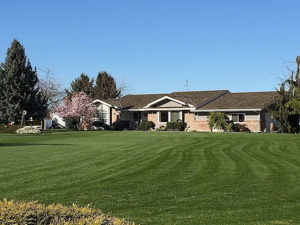 Rambler on 1.97 acres 