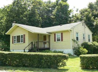 7 Stratus Ln, Beacon, NY 12508