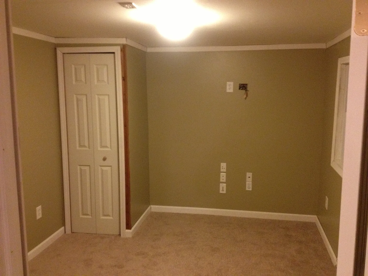 27 Hickory St photo 1