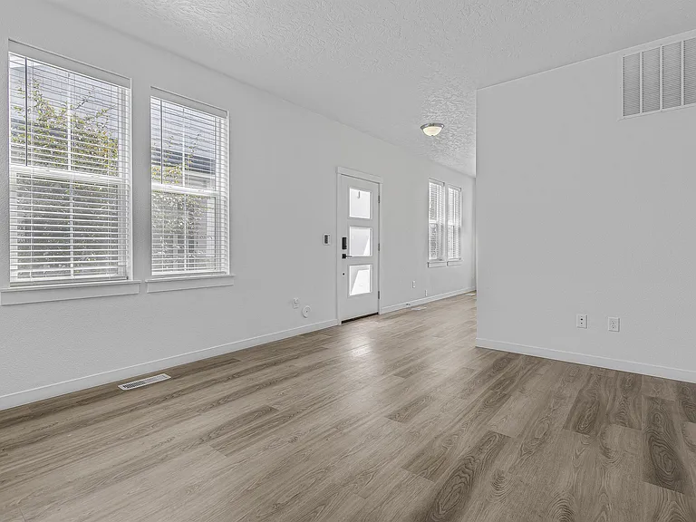 5987 S Jessenia Ln — Photo 24