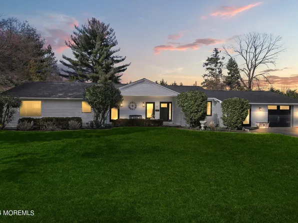 55 Queen Ann Drive, Shrewsbury Boro, NJ 07702